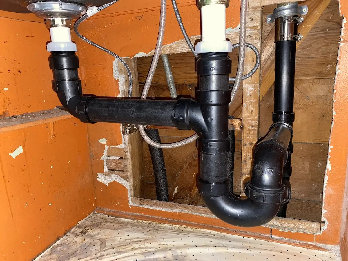 Professional Pipe Bursting equipment and tools on the job in Chackbay
